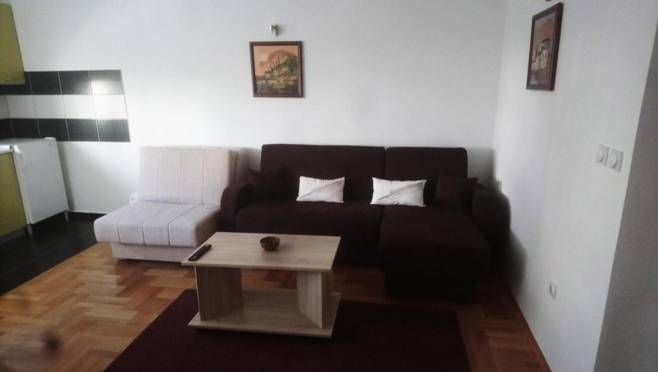 Apartman Pirot Exterior foto